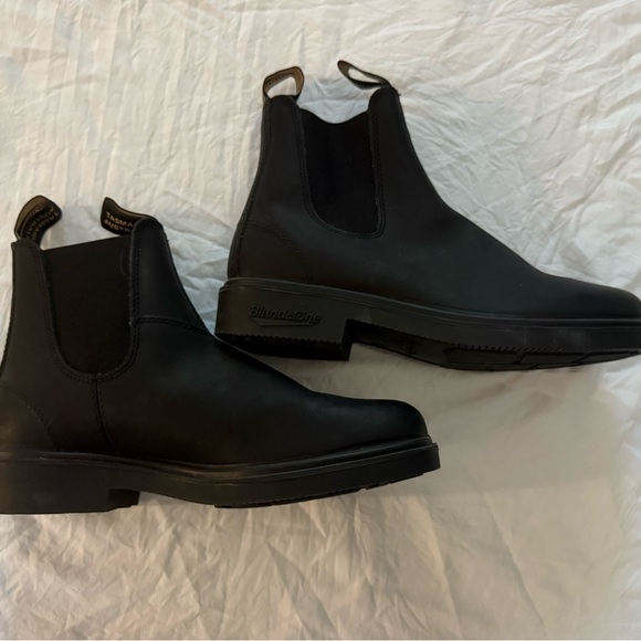 Blundstone Black Leather Boots New, never worn - Picture 2 of 8